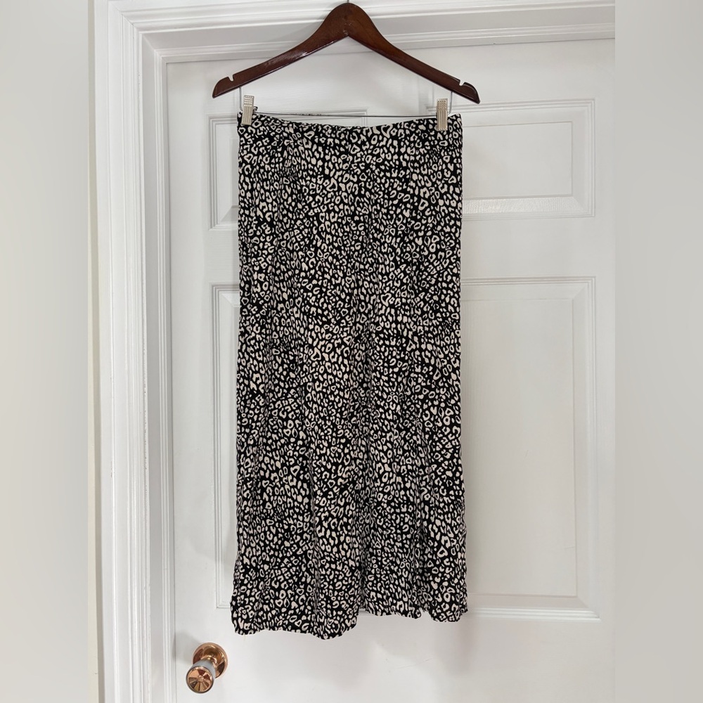 Elegant Black and Cream Animal Print Midi Skirt